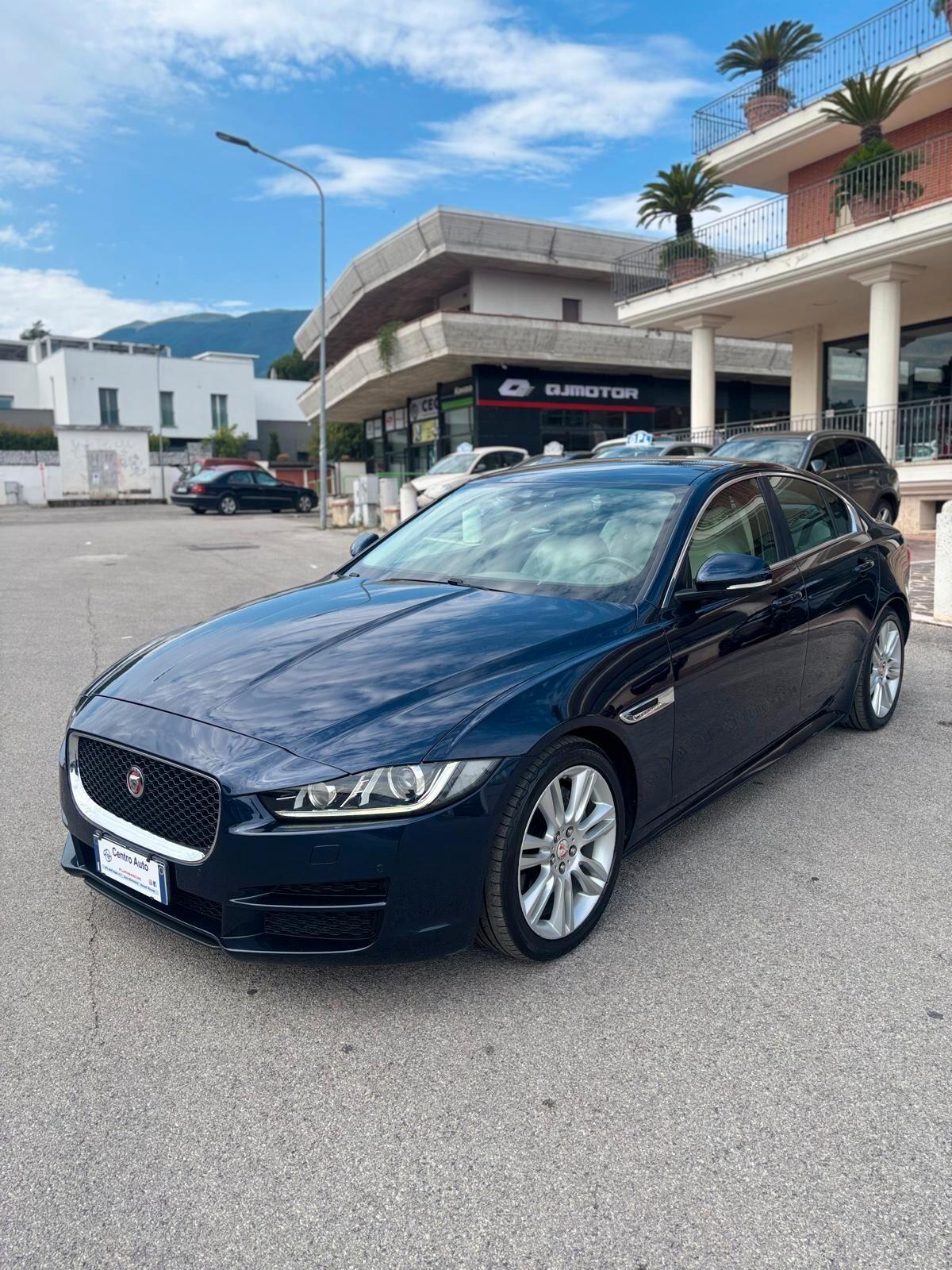 Jaguar XE 2.0 D Turbo 180CV aut. Prestige Business Edition