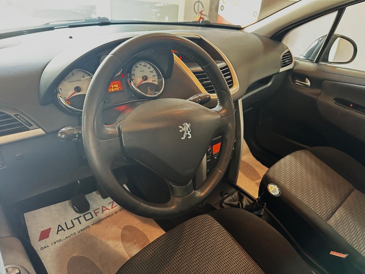 Peugeot 207 1.4 HDi 70CV 5p. X Line Business