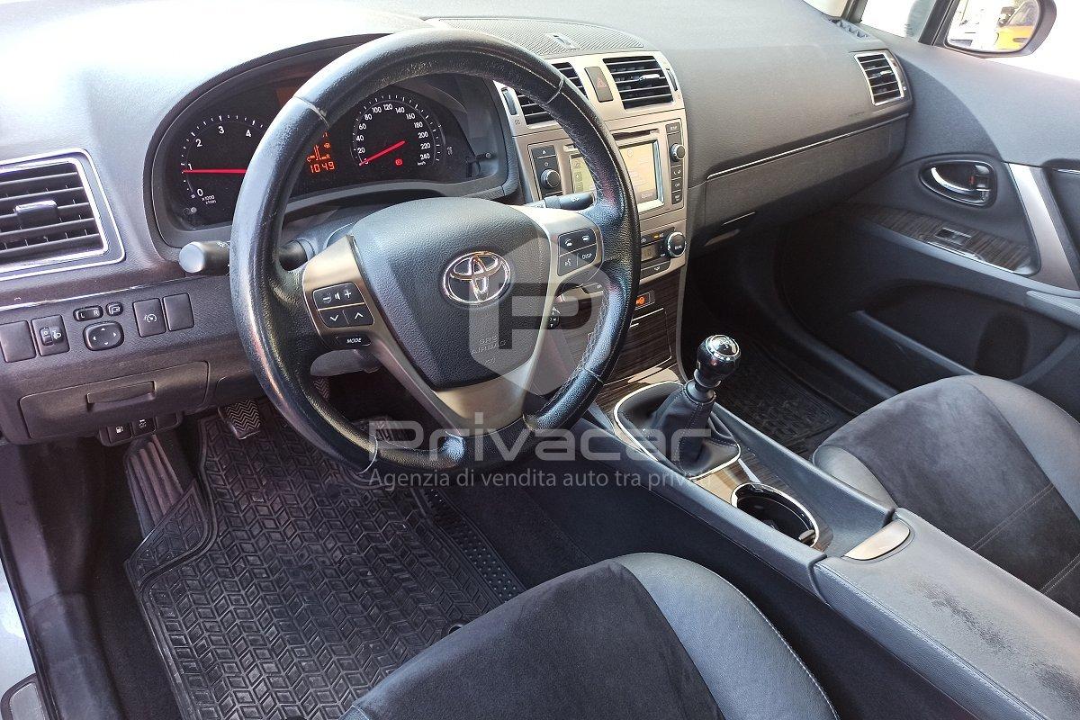 TOYOTA Avensis 2.0 D-4D Lounge
