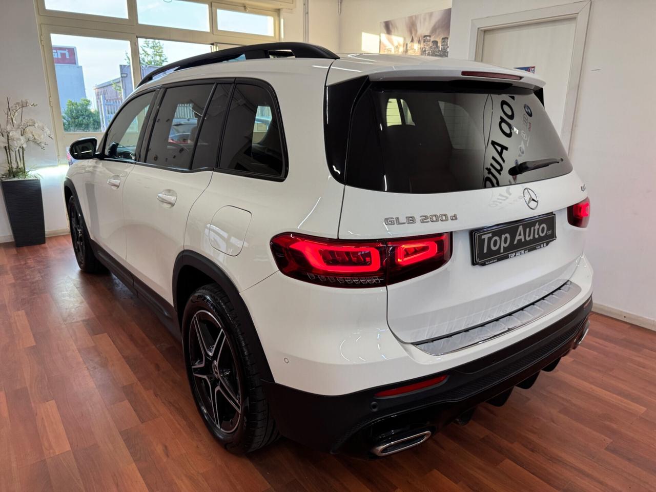 MERCEDES-BENZ GLB 200 d AUT. 4MATIC AMGLINE PREMIUM PLUS