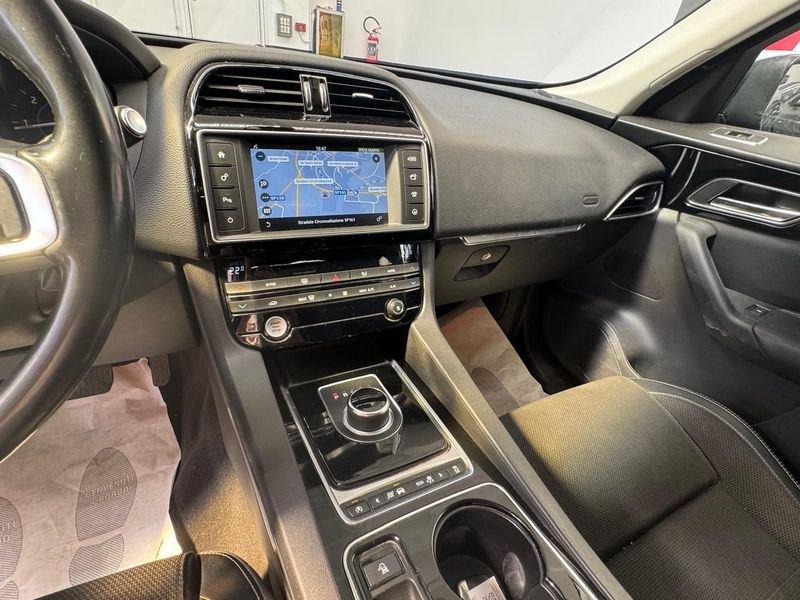 Jaguar F-Pace F-Pace 2.0d Portfolio awd 180cv auto