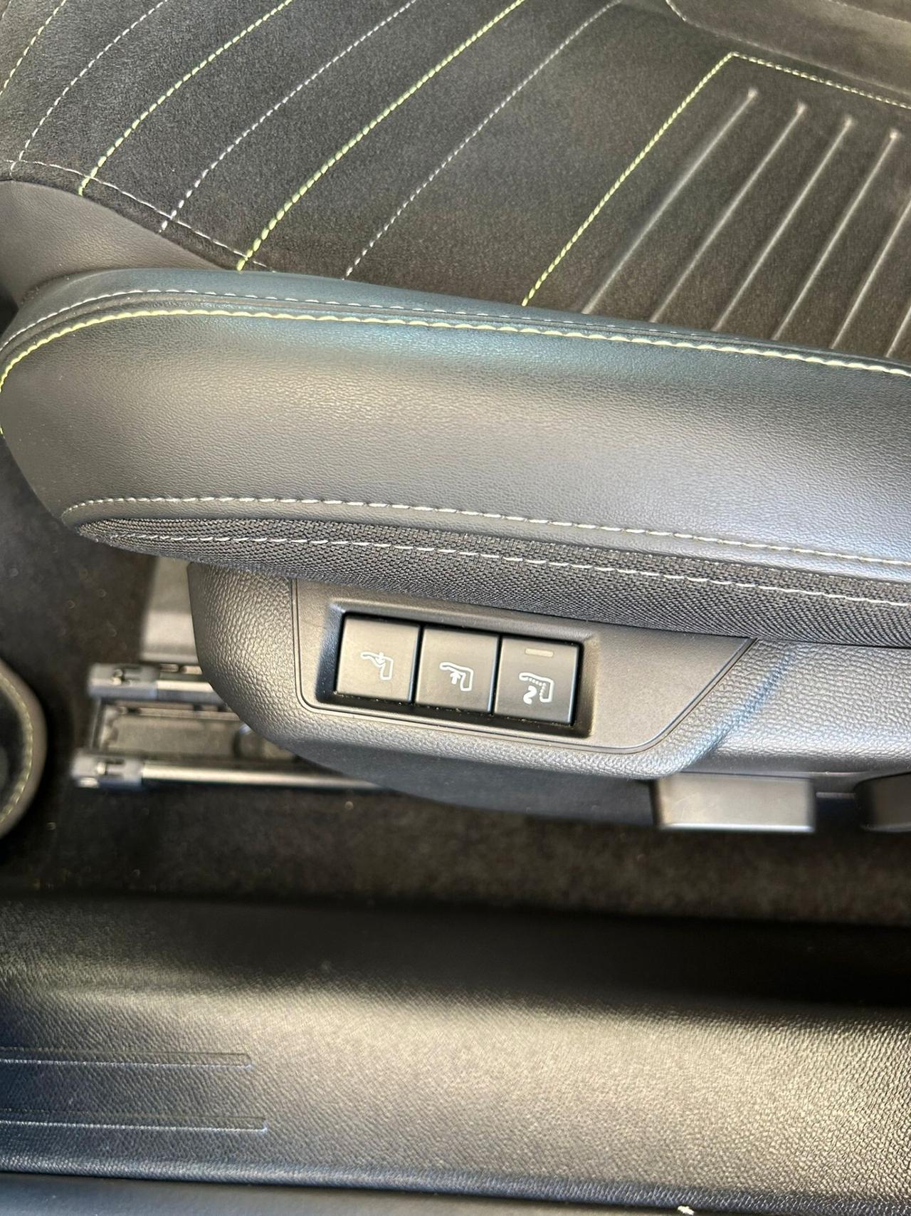 Peugeot 208 Hybrid 145 e-DCS6 GT