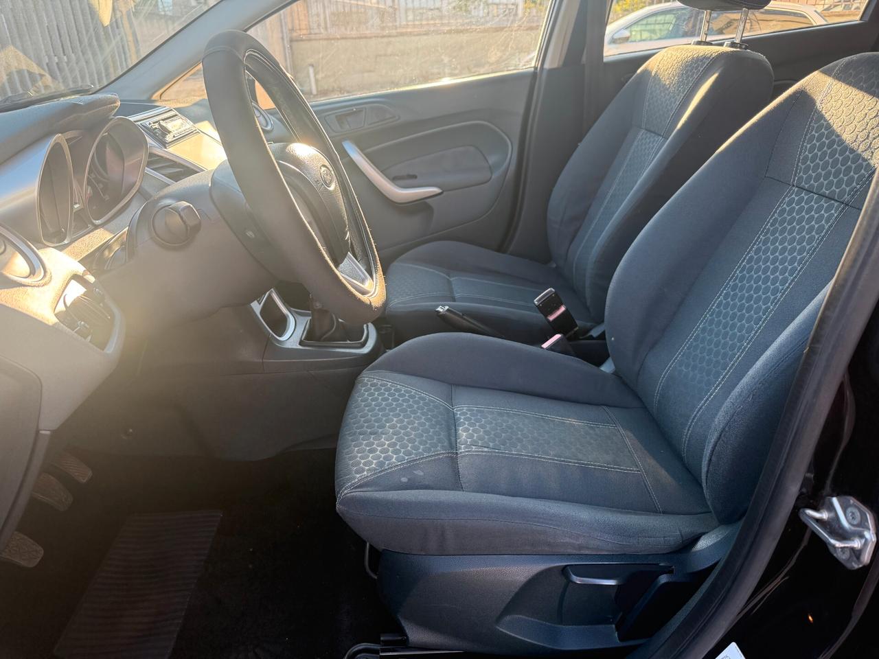 Ford Fiesta 1.4 TDCi 68CV 5 porte Titanium