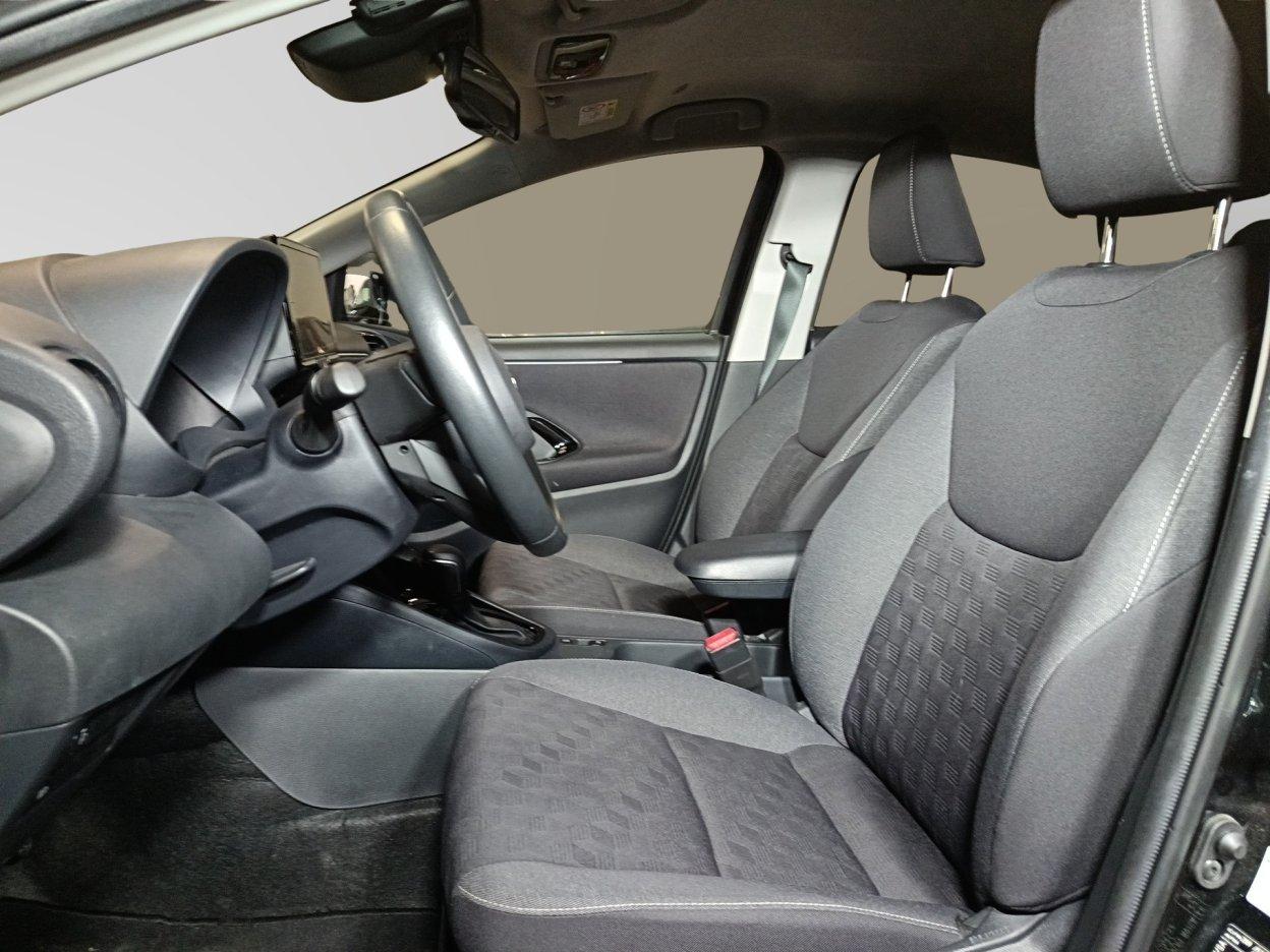 TOYOTA Yaris 4ª serie - Yaris 1.5 Hybrid 5 porte Trend