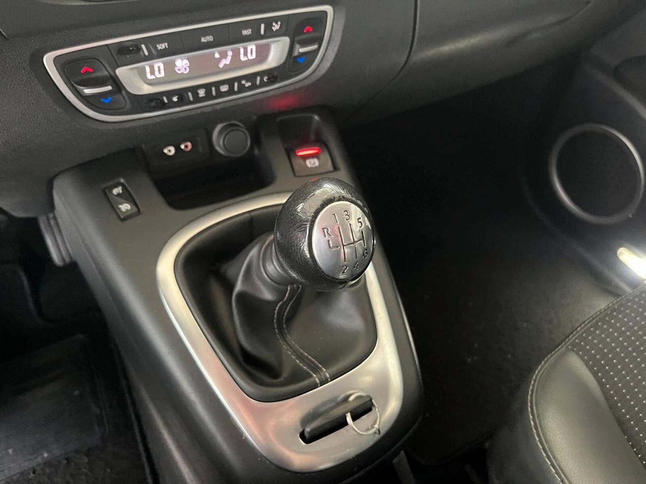Renault Scénic X-Mod 1.5 dCi 110 7 POSTI Luxe