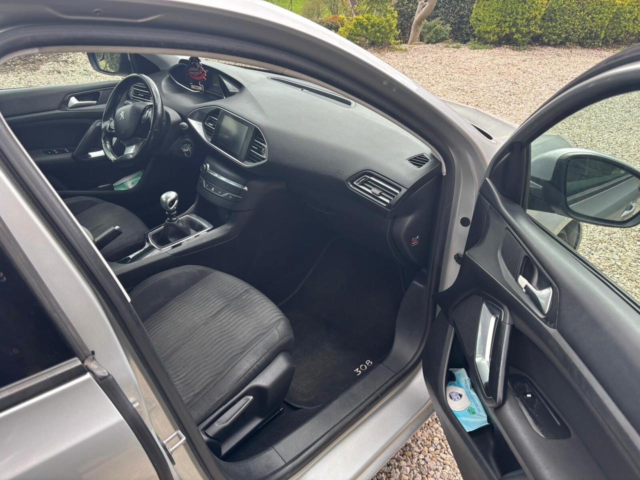 Peugeot 308 1.6 e-HDi 115 CV Stop&Start Business 2015