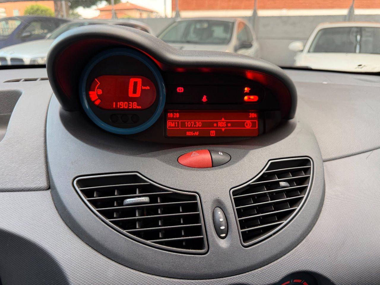 Renault Twingo 1.2 Live 75cv IDONEA NEOPATENTATI EURO 5