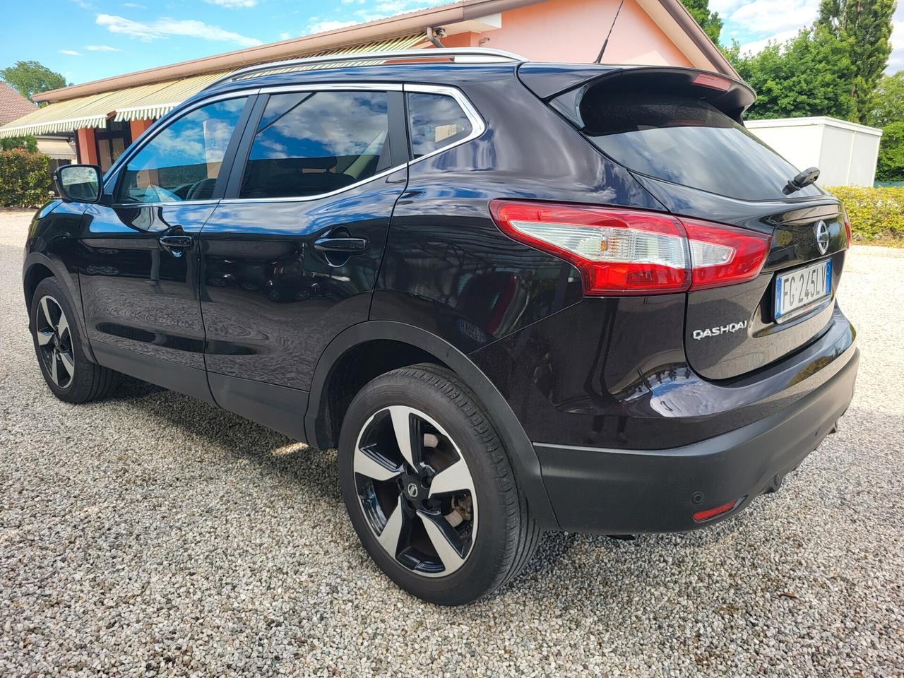 Nissan Qashqai 1.2 DIG-T Tekna