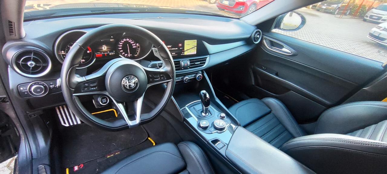 Alfa Romeo Giulia 2.2 Turbodiesel 180 CV AT8 Sport Edition