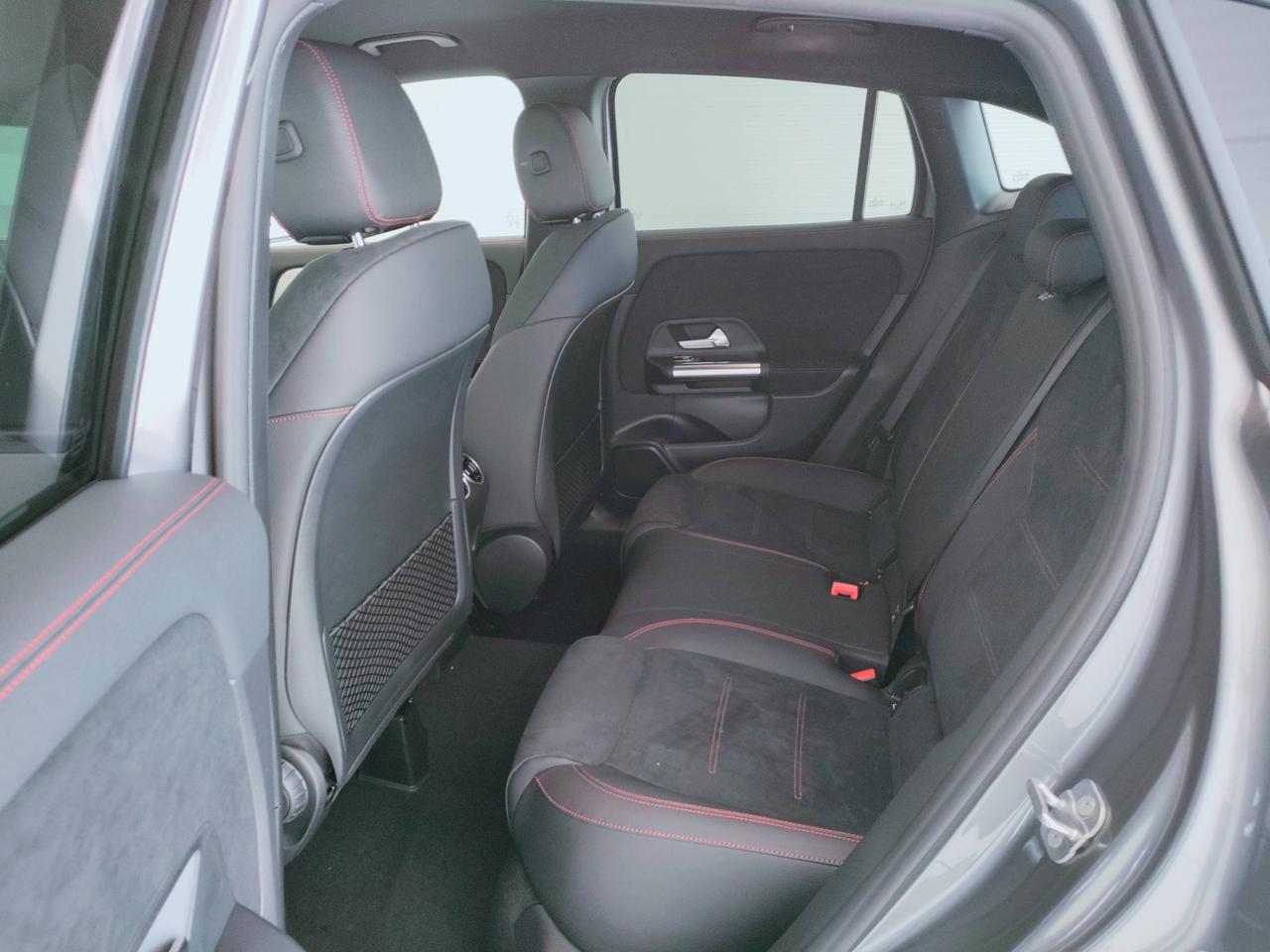 Mercedes-Benz GLA 200 d automatic