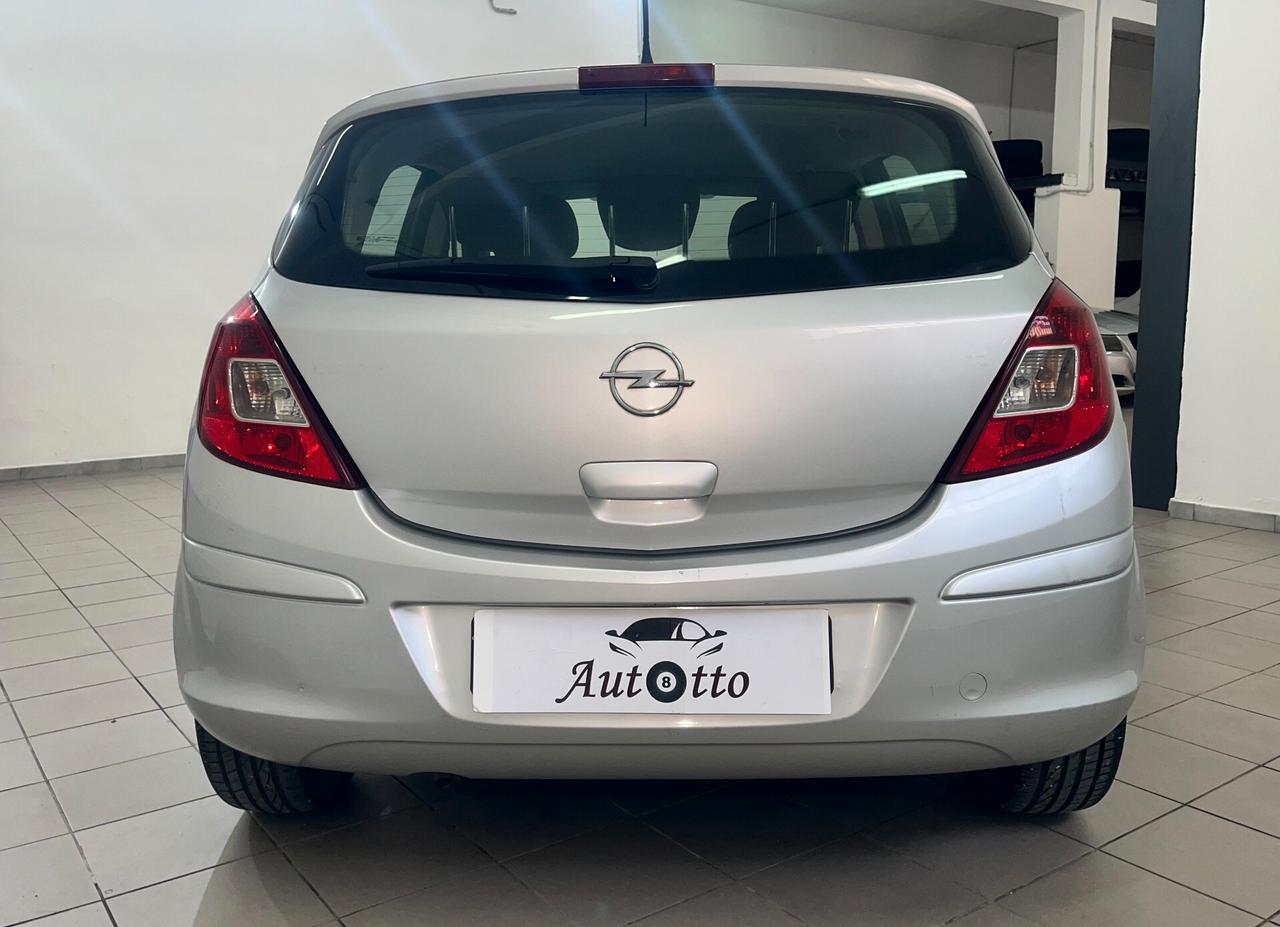 Opel Corsa 1.2 Benzina - 2007 *NEOPATENTATI*