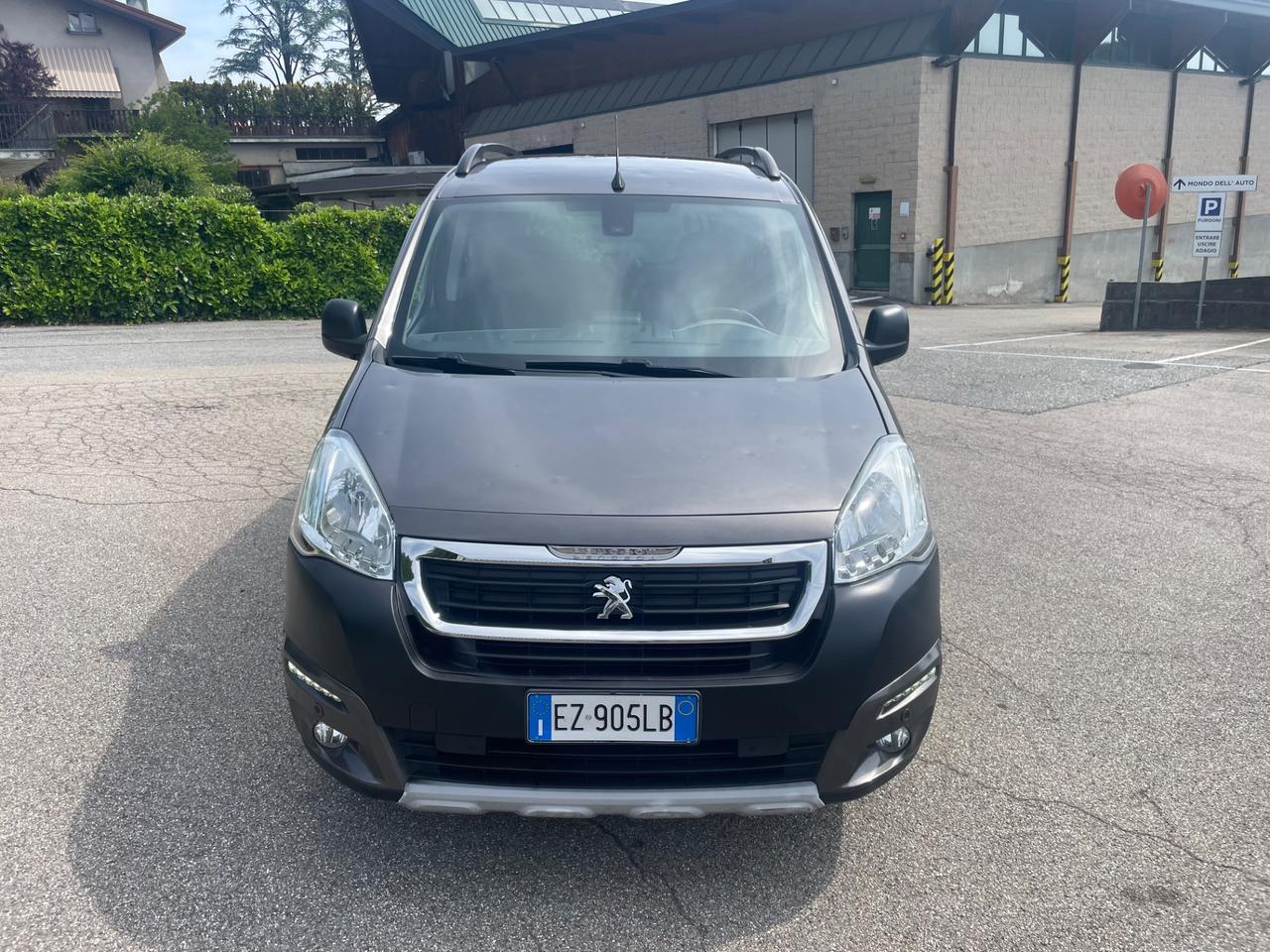 Peugeot Partner Tepee BlueHDi 100 Outdoor