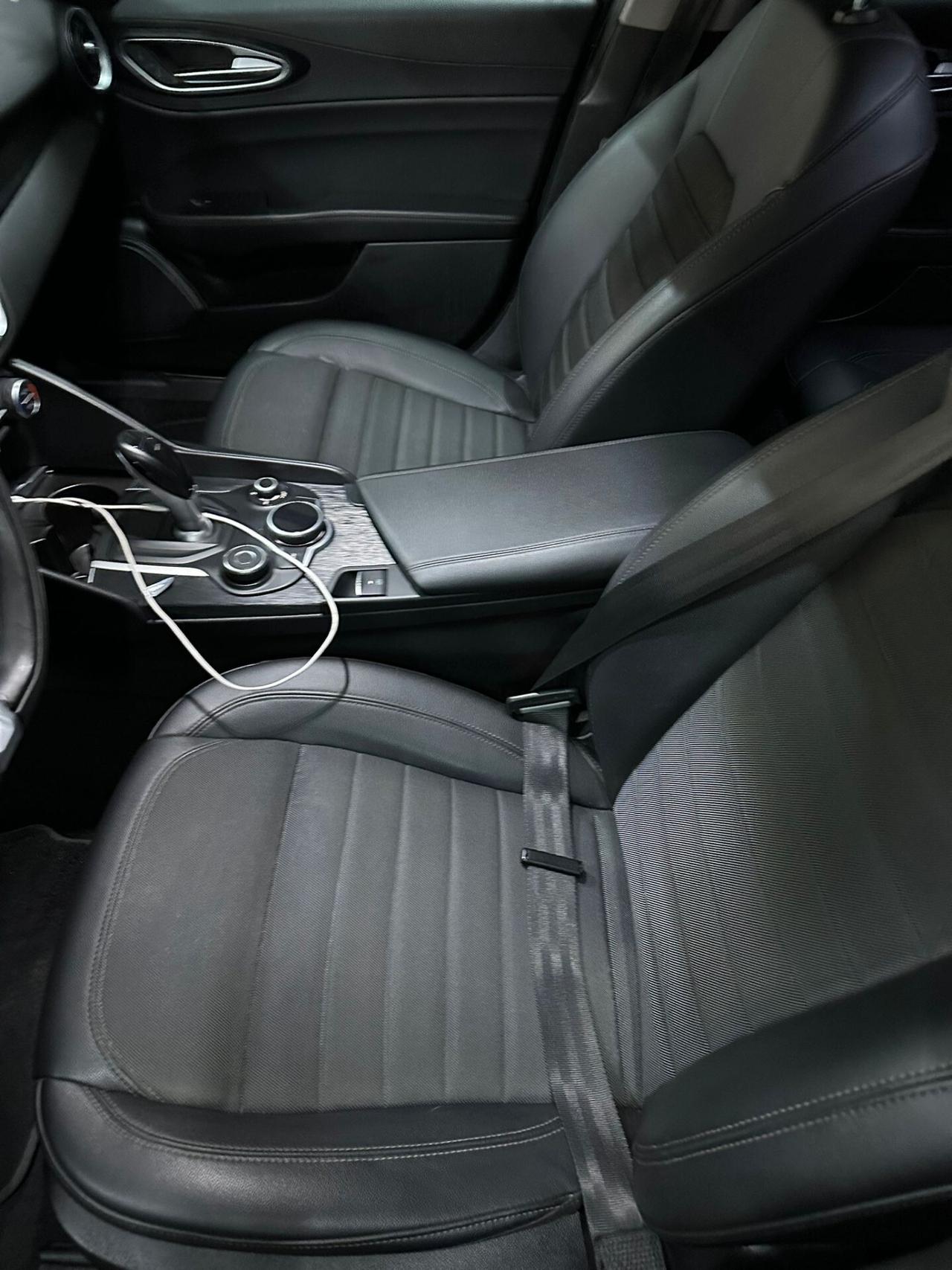 Alfa Romeo Giulia 2.2 Turbodiesel 190 CV AT8 AWD Q4 Executive