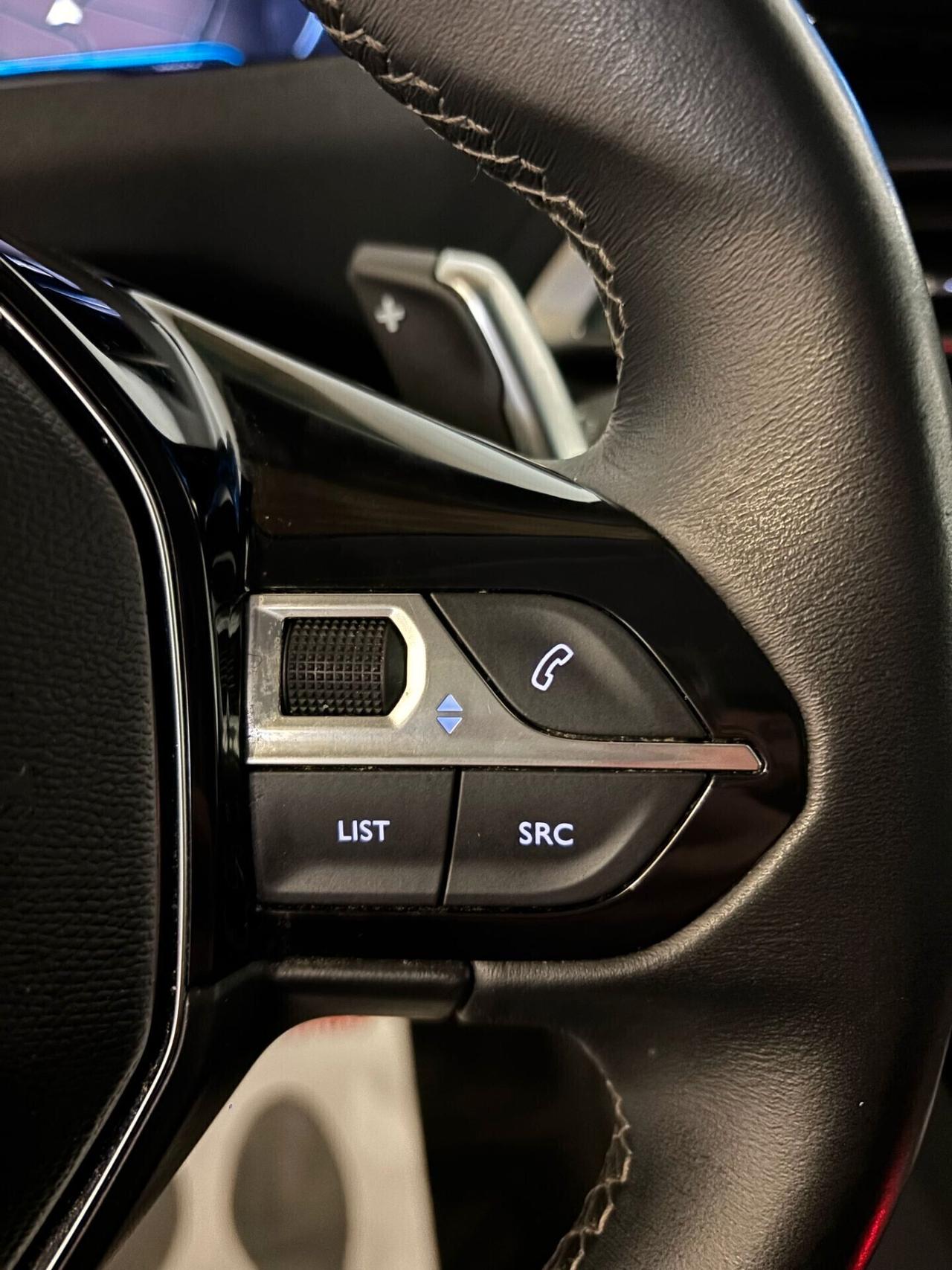Peugeot 3008 BlueHDi 130 S&S Allure*/.