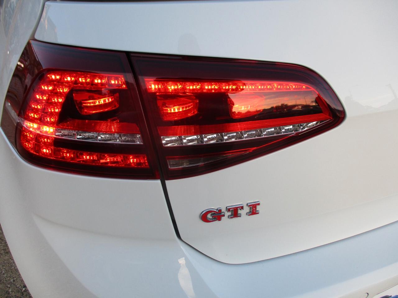 Volkswagen Golf GTI 2.0 DSG 211 CV STRAFULL!!!