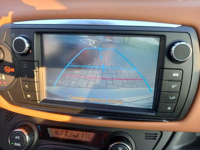 TOYOTA Yaris 1.3 5 porte Lounge