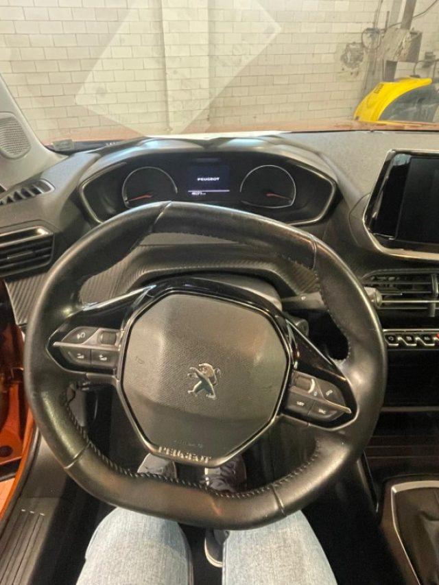 PEUGEOT 2008 PureTech 100 S&S Allure Pack