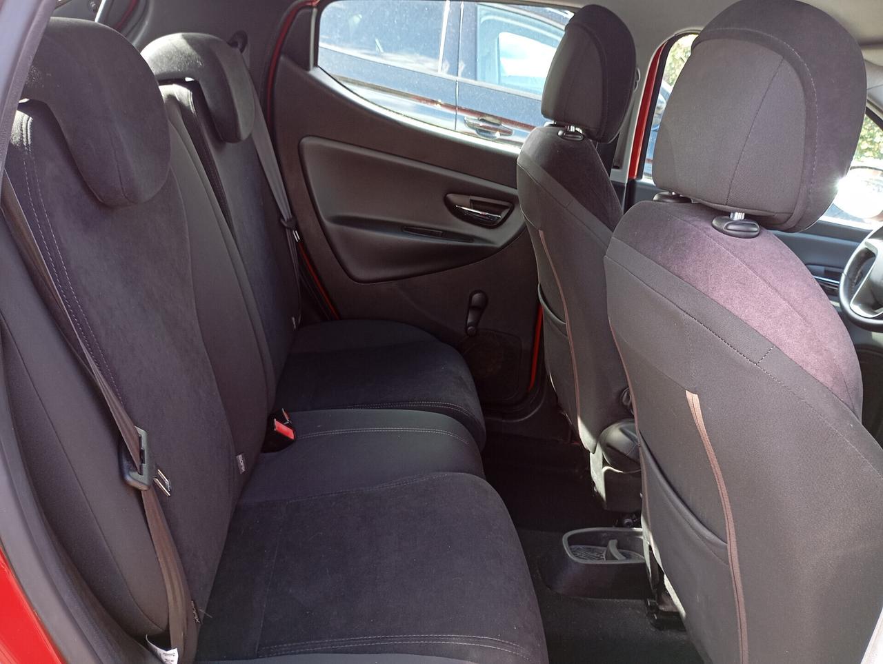 Lancia Ypsilon 5P 0.9 TwinAir 85CV Gold Aut.