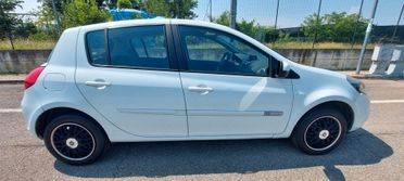 CLIO 1,2 GPL DI SERIE SCADENZA 2032,NAVIGATORE TELEFONO OK DISTRIBUZIONE IMPECCABILE