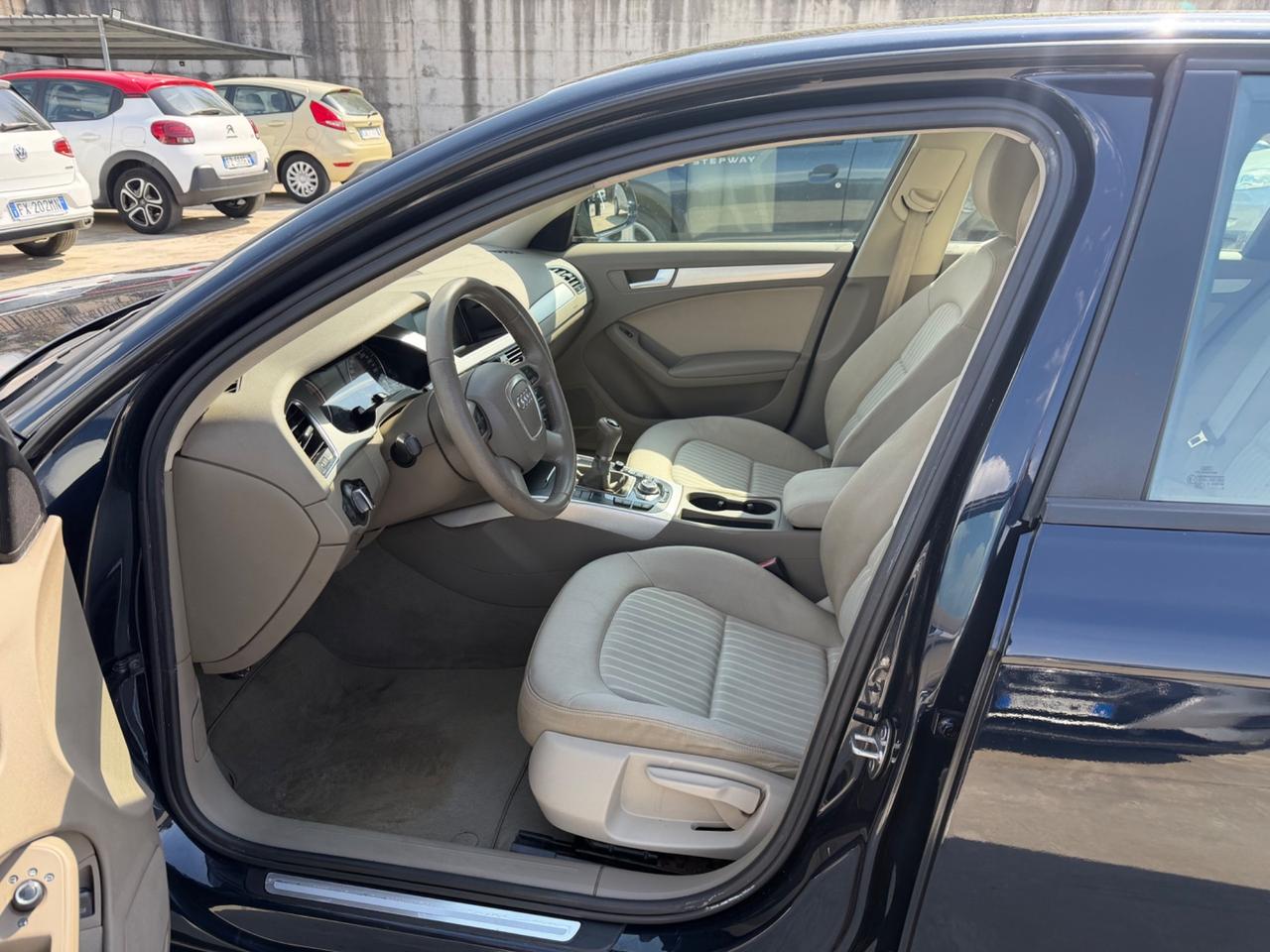 Audi A4 2.0 TDI 143CV ADVANCED/NAVY/LED/UNIPROP.