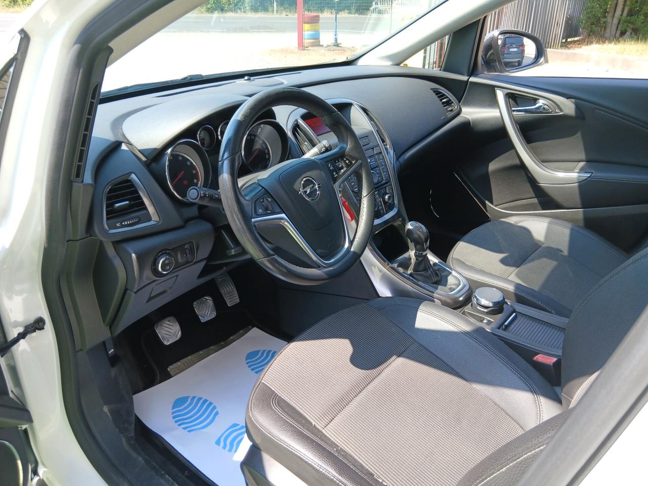 Opel Astra 1.4 Turbo 140CV 5 porte Cosmo