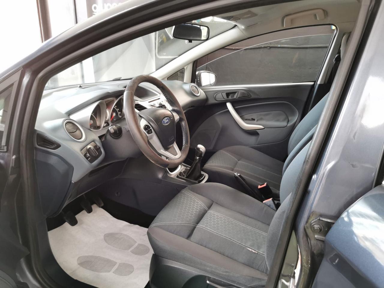 Ford Fiesta 1.4 5p Titanium GPL GARANZIA 12 MESI