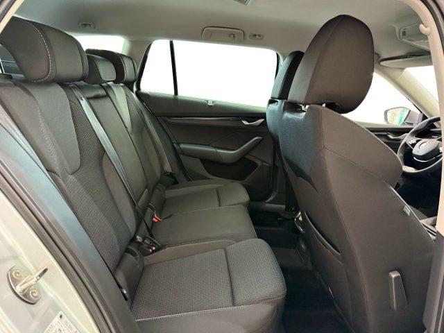 SKODA Octavia 2.0 TDI 150 CV DSG Wagon Executive