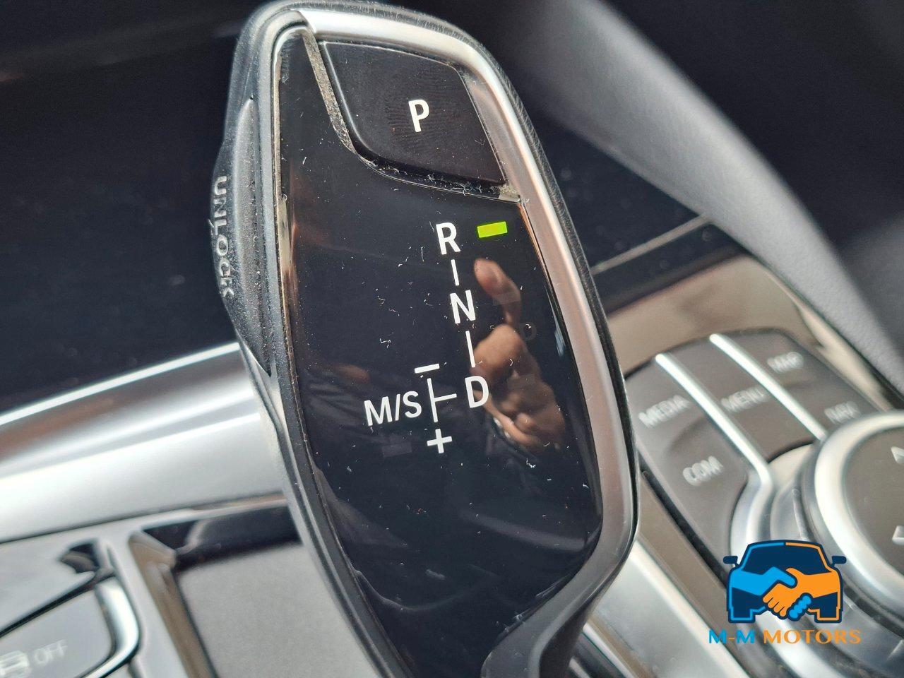 BMW 520 d Touring Luxury doppio treno di gomme