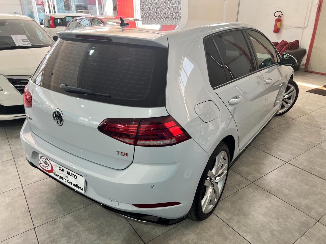 Volkswagen Golf 1.6 Tdi R-Line Dsg 115 cv 2017