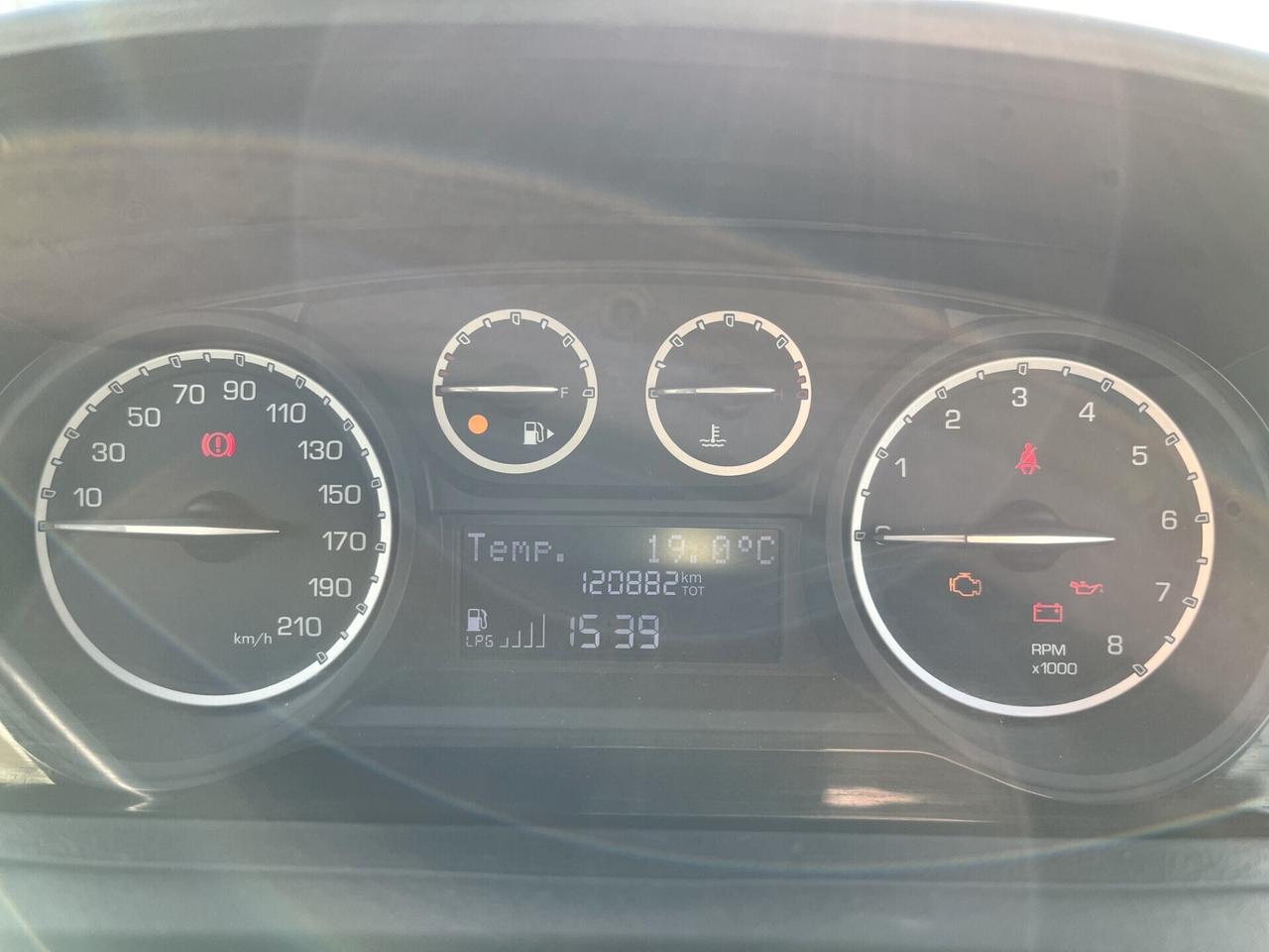 Lancia YPSILON 1.2 69 CV GPL Elefantino - 2015