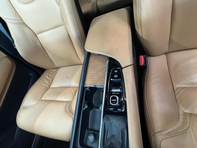 VOLVO XC90 D5 AWD Geartronic Momentum