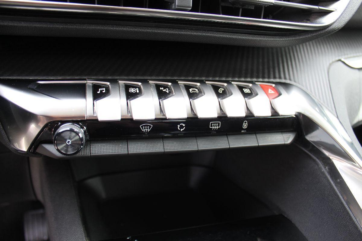 PEUGEOT - 3008 - BlueHDi 130 EAT8 S&S Allure