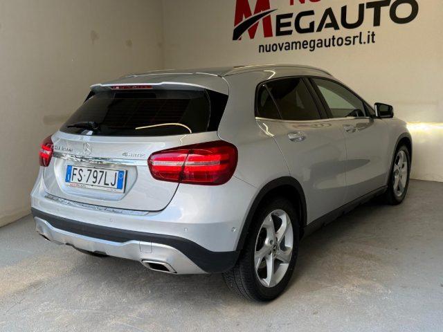 MERCEDES-BENZ GLA 200 d Automatic 4Matic Sport