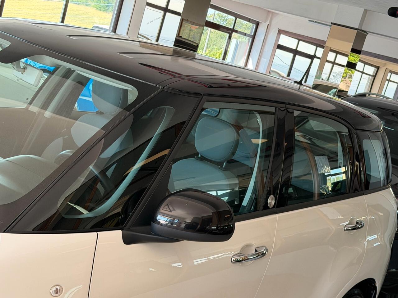 Fiat 500L Living 1.6 M.JET 105 cv. POP STAR (Doppio Colore)