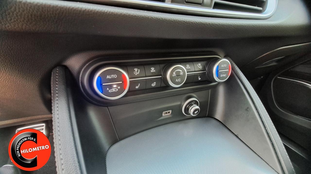 Stelvio 210 CV AT8 Q4 Veloce UNICOPRO FULL