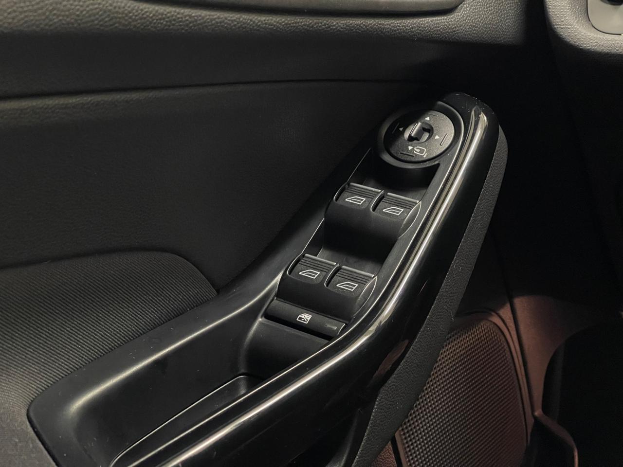 Ford Fiesta 1.4 5p. Bz.- GPL Titanium