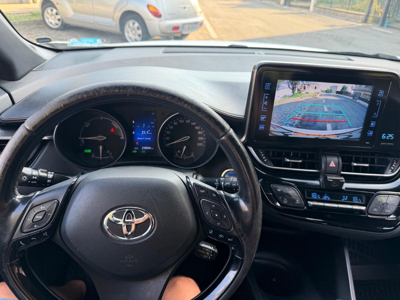 Toyota C-HR 1.8 Hybrid E-CVT Active