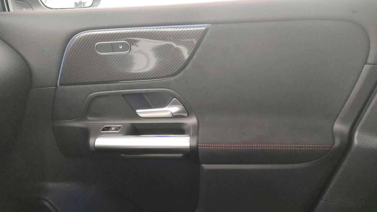 Mercedes-Benz GLA 200 d automatic