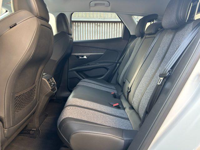 PEUGEOT 3008 1.5 BlueHDi 130 EAT8 Allure
