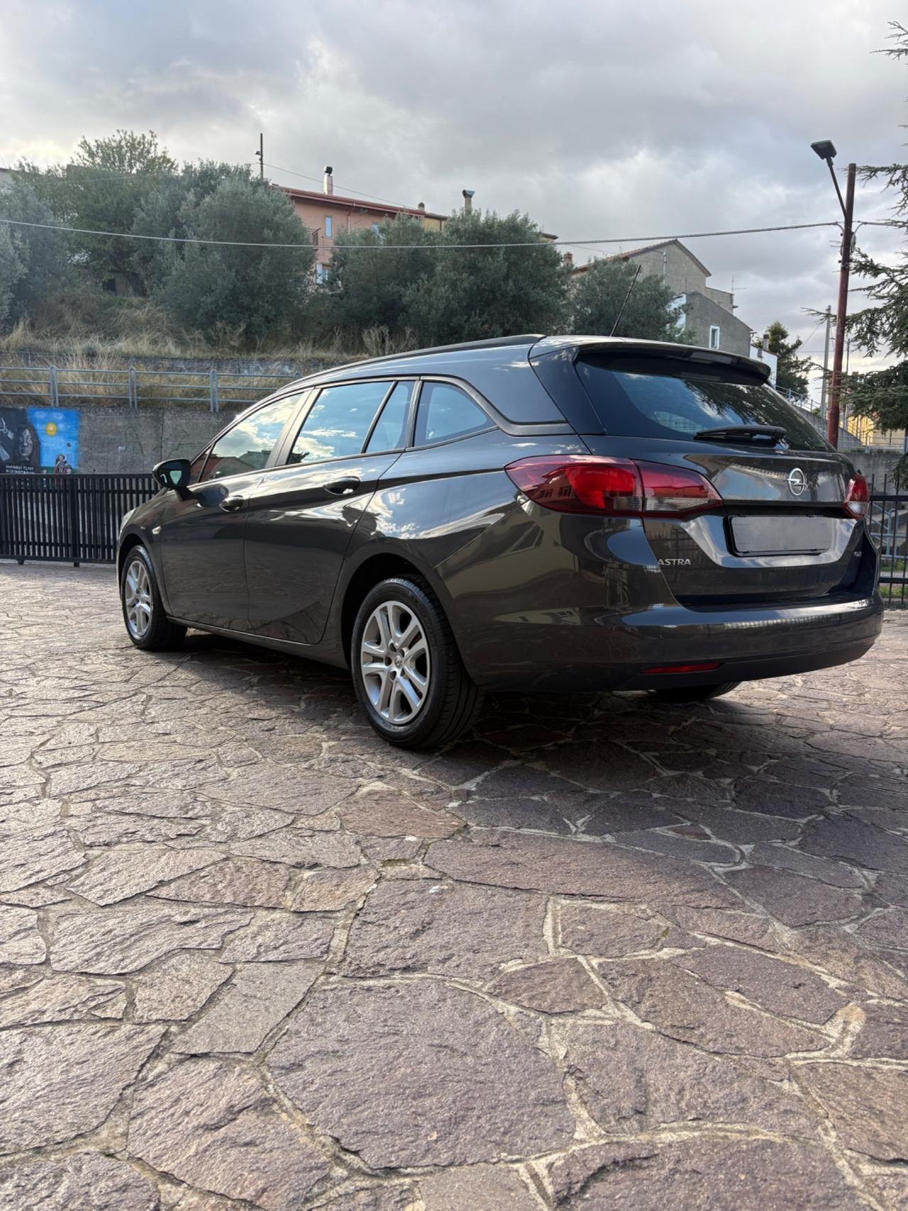 Opel Astra 1.6 CDTi Sports Tourer Business