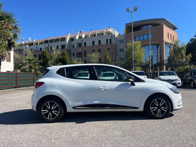 RENAULT Clio dCi 8V 75 CV 5 porte Moschino Life