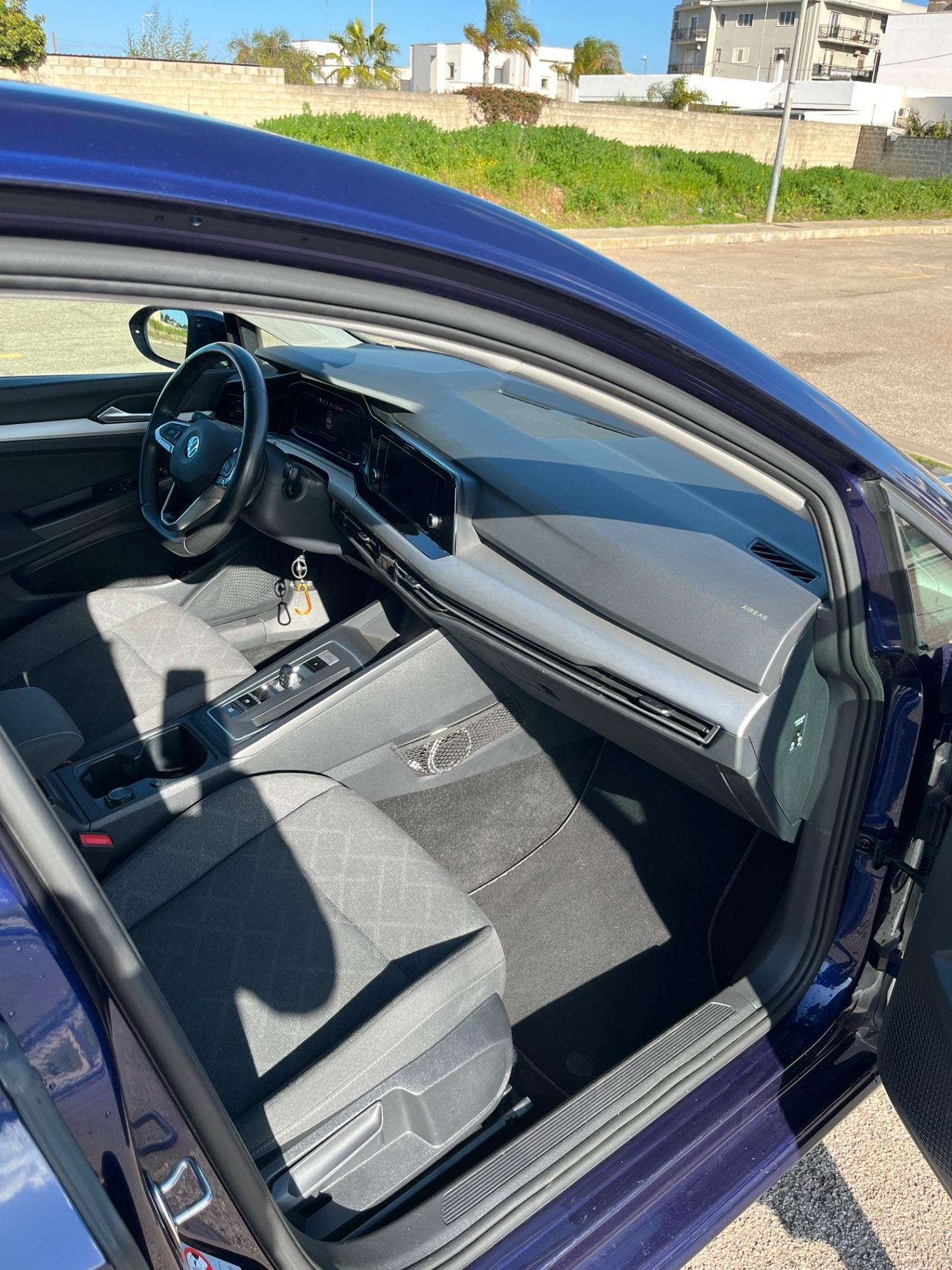 Volkswagen Golf 8 2.0 TDI DSG SCR Style