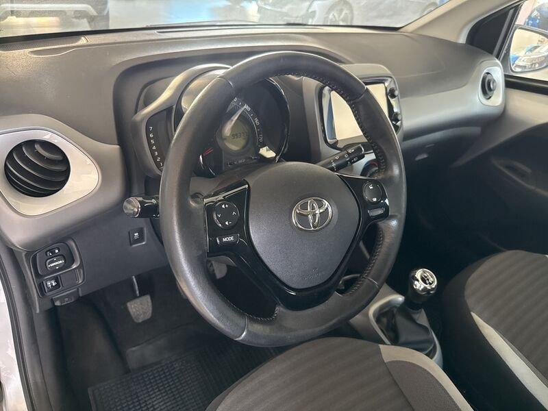 Toyota Aygo 1.0 VVT-i 69 CV 5 porte x-business