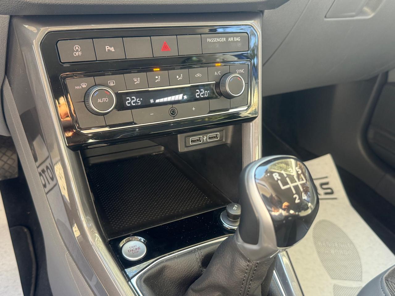 Volkswagen T-Cross 1.6 TDI 95CV R-LINE (NEOPATENTATI)