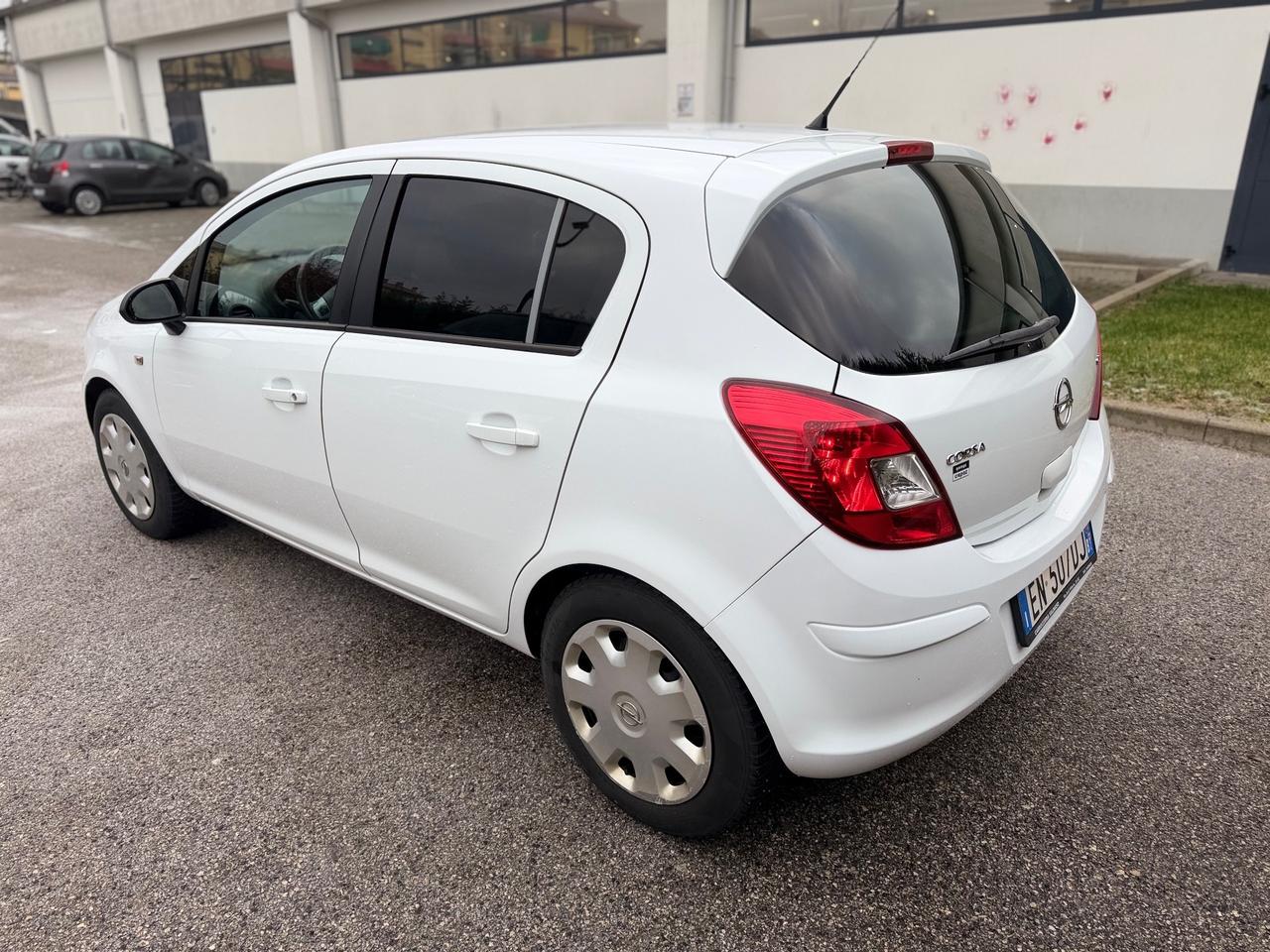 Opel Corsa 1.3 CDTI 2012 NEOPATENTATI 5porte