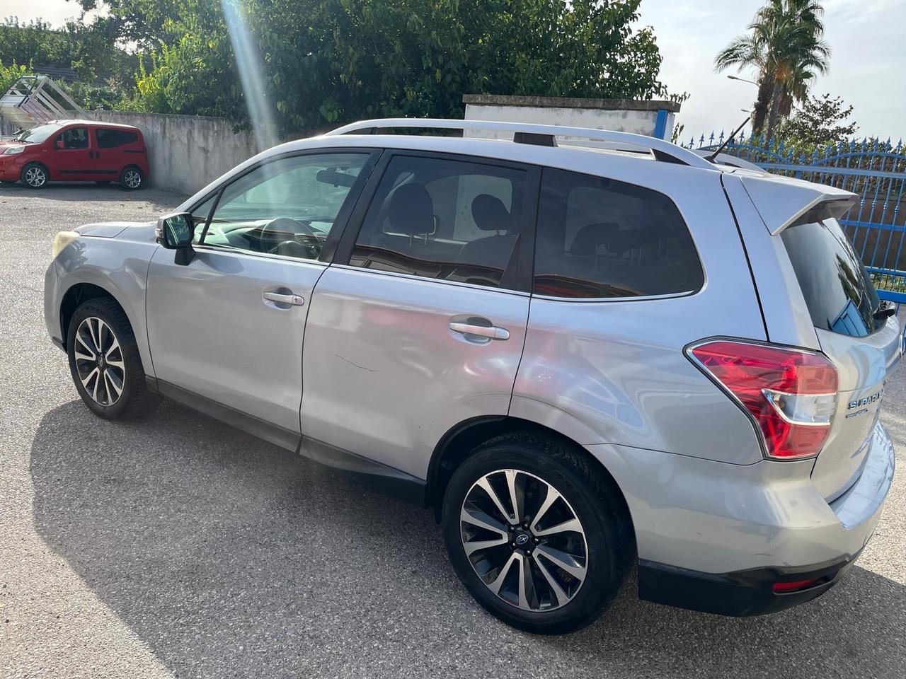 Subaru Forester 4x4 2.0 D-full-2015