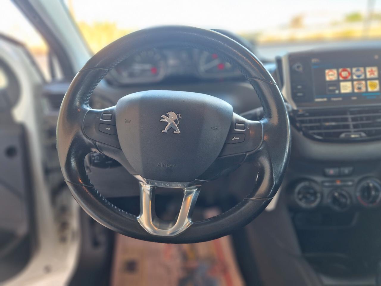 Peugeot 208 PureTech 82 5 porte Allure