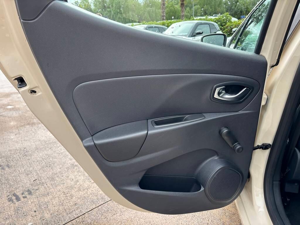 Renault Clio dCi 8V 75CV 2016/KM 77.000 IVA ESPOSTA Auto omologata autocarro tua a soli 79 Euro al mese
