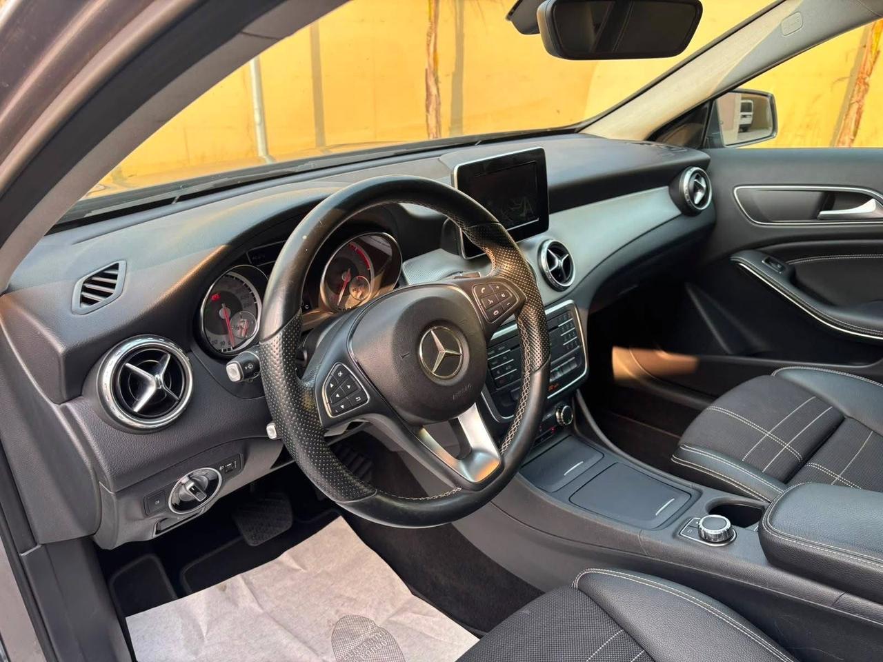 Mercedes-benz GLA 200 d Sport