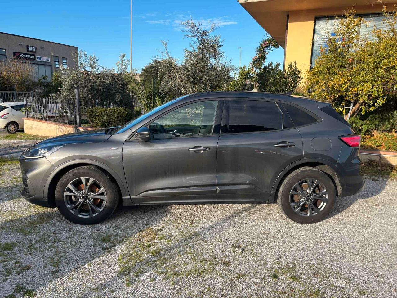 Ford Kuga 2.5 Full Hybrid 190 CV CVT 2WD ST-Line